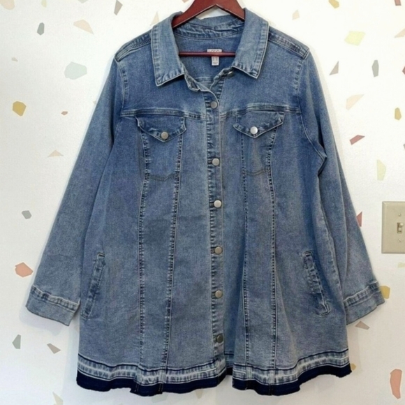 LOGO by Lori Goldstein Jackets & Blazers - LOGO Lori Goldstein Blue Denim Jean Jacket Plus Women's 28W Raw Hem Pockets EUC
